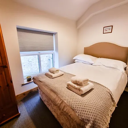 39 St Marys Walk *