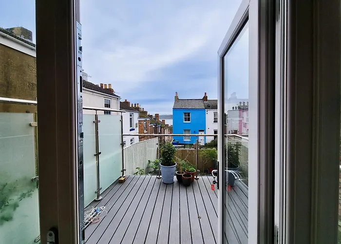 39 St Marys Walk *