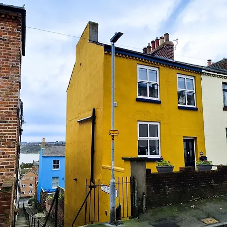 39 St Marys Walk Scarborough