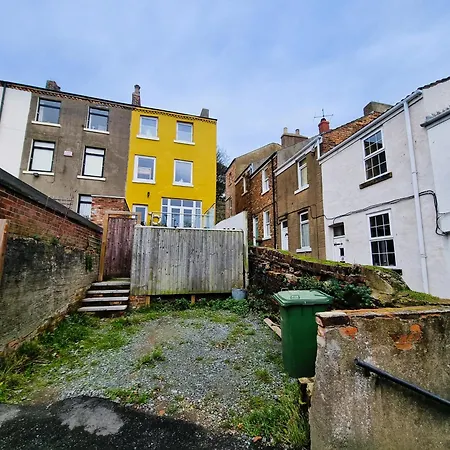 39 St Marys Walk Holiday home