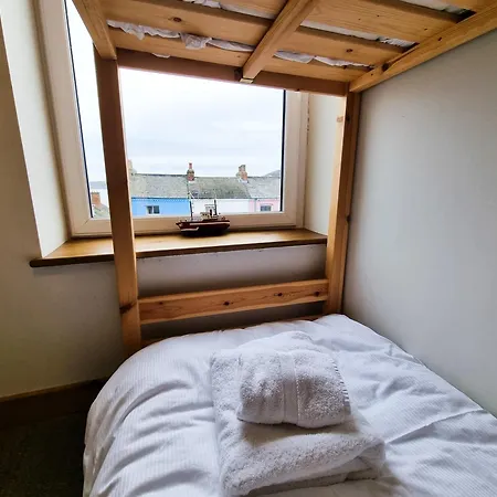 39 St Marys Walk Holiday home