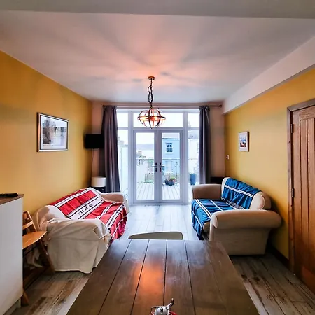 39 St Marys Walk Holiday home